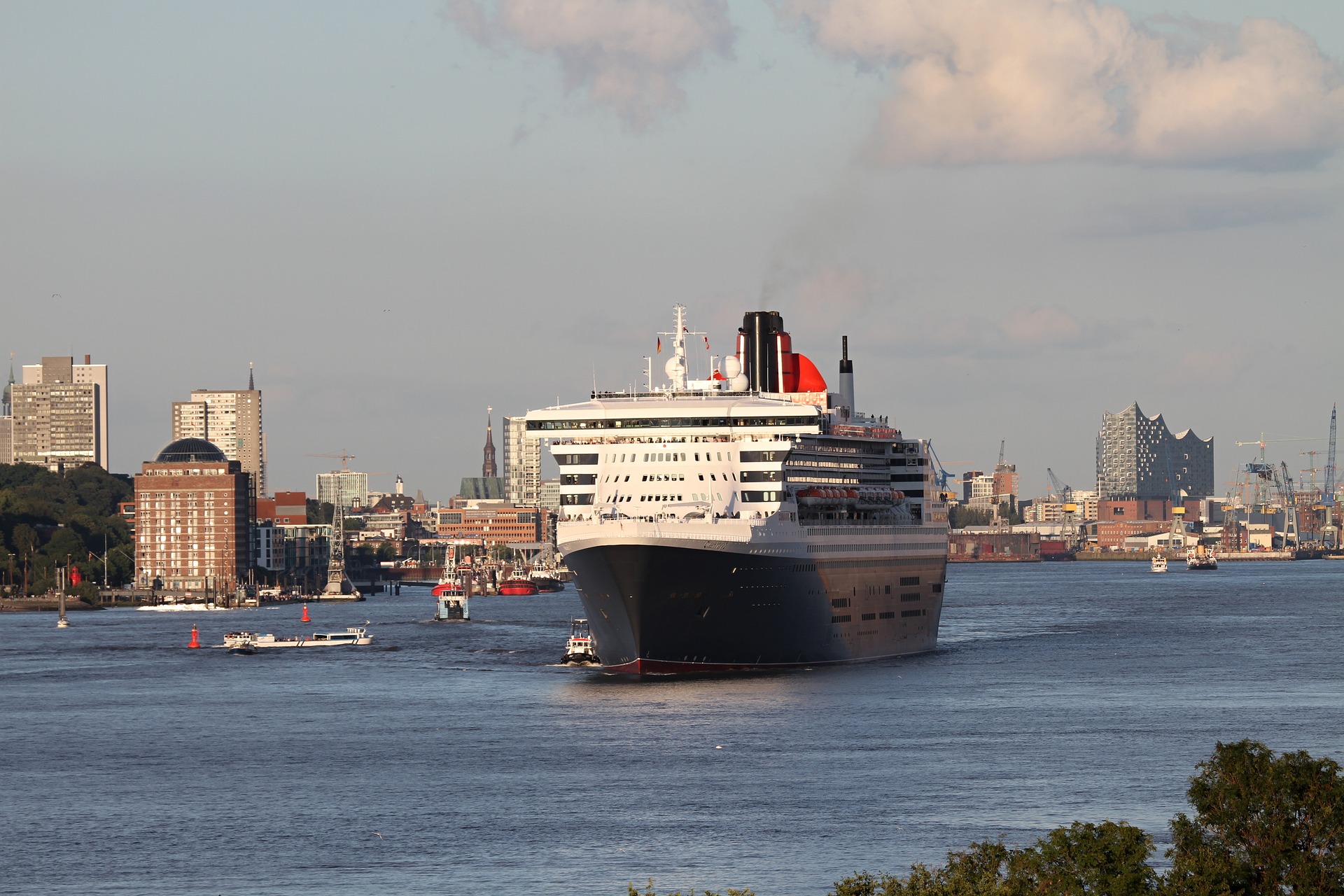 Die Queen Mary in Hamburg